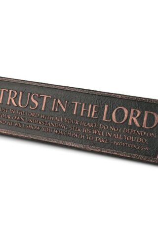 667665115823 Trust In The Lord Desktop Reminder Plaque